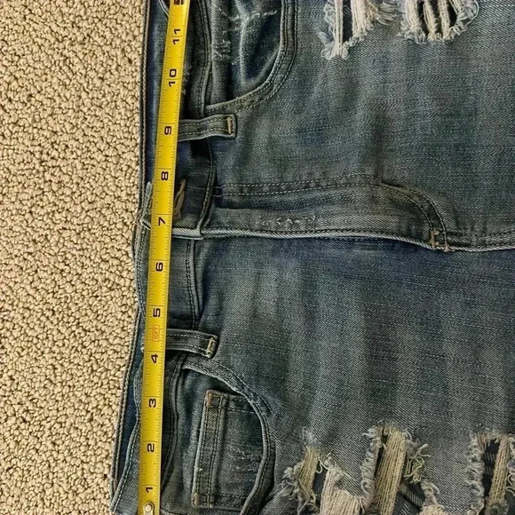Sneak peek denim shorts size Small - Picture 4 of 4